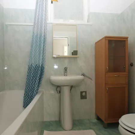 Apartemnts Guido 762 דירה *