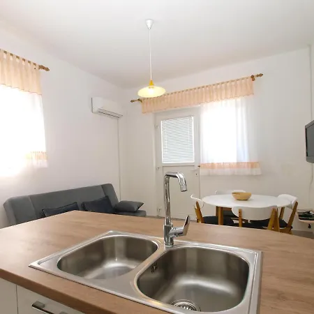 Apartemnts Guido 762