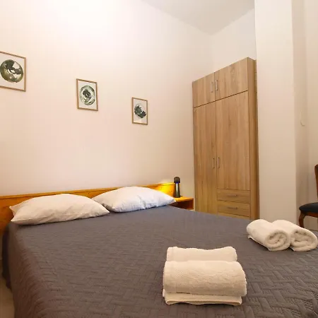 Apartemnts Guido 762 Pjescana Uvala