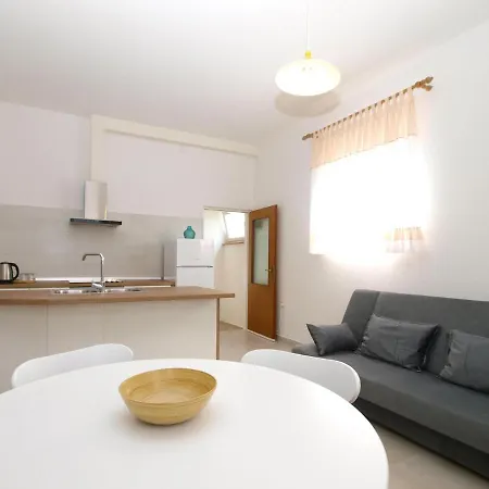 Apartemnts Guido 762 * Pjescana Uvala