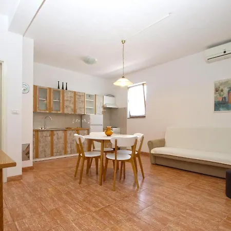 Apartemnts Guido 762 Apartment *
