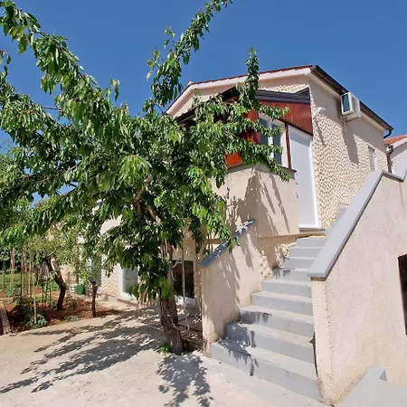 Apartemnts Guido 762 Apartment Pjescana Uvala