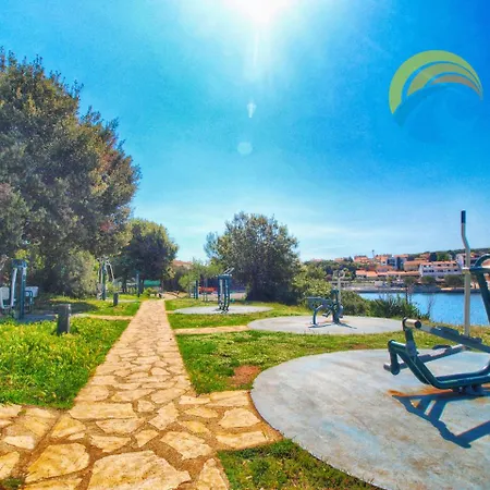 Apartment Apartemnts Guido 762 Pjescana Uvala