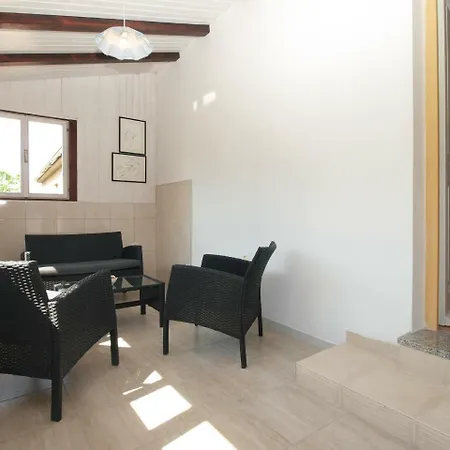 Apartment Apartemnts Guido 762 Pjescana Uvala